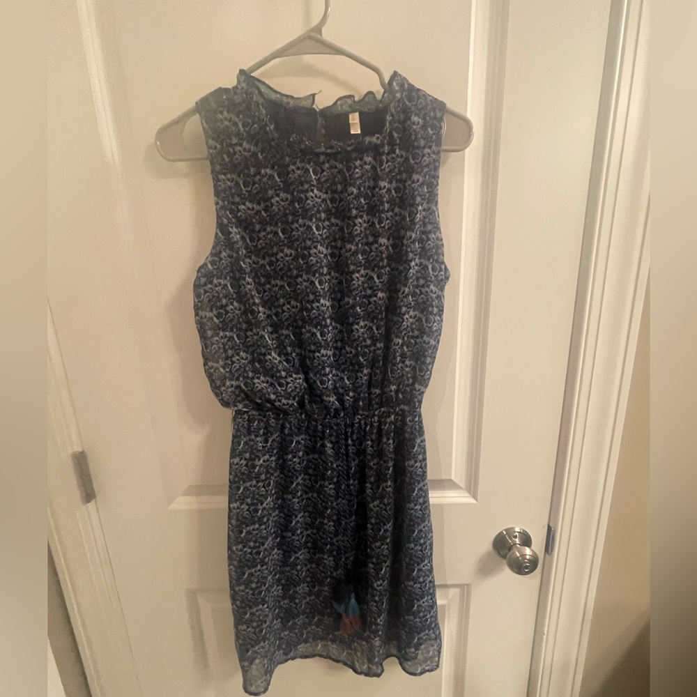 Xhiliration medium ladies minidress   Polyester lined measurements in pics